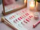 press-on-nails-mit-acryl-befestigen-schritt-fuer-schritt-anleitung-fuer-maximale-haltbarkeit