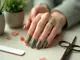 so-stylst-du-press-on-nails-in-olive-ein-echter-hingucker-fuer-deine-naegel